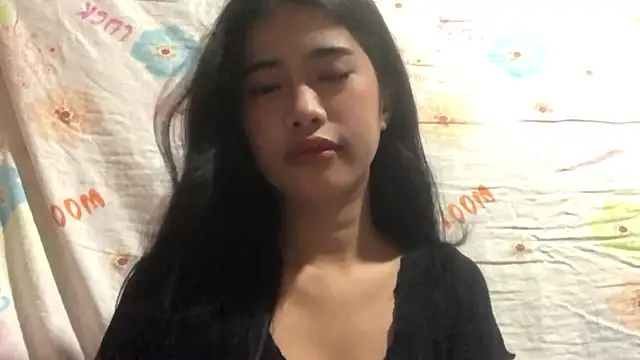 Snapshot of LeeannaWhitledge chatting on August 7, 10:10 am LeeannaWhitledge online show from August 7, 10:10 am