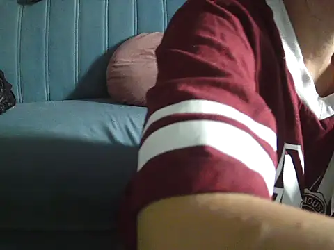 Snapshot of sweetbyby chatting on August 5, 2:11 pm sweetbyby online show from August 5, 2:11 pm