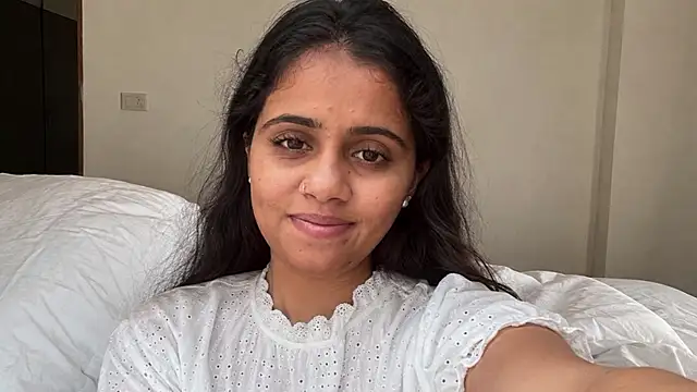 Vandana28 online show from August 5, 5:51 pm