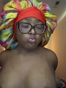 Snapshot of 21bratttt chatting on August 6, 5:52 pm 21bratttt online show from August 6, 5:52 pm