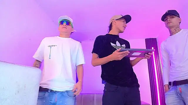 ThreeKingsLive online show from August 7, 12:27 am