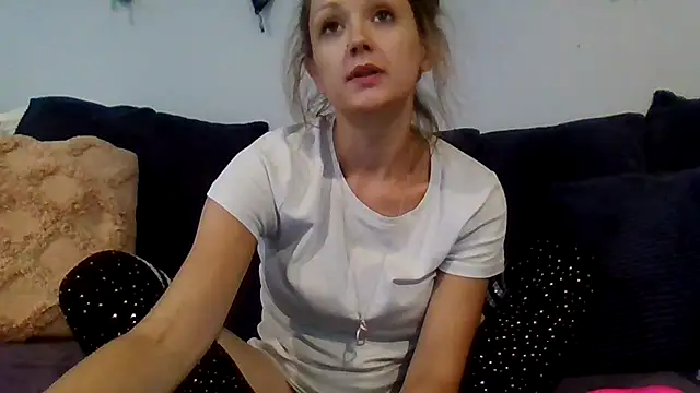 sensins  online show from August 6, 5:08 pm