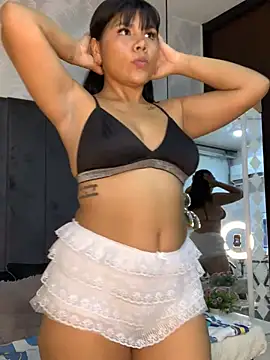 Lunna Rossee online show from August 6, 7:42 pm
