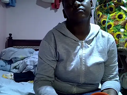 SexxyAggy online show from August 6, 6:47 pm