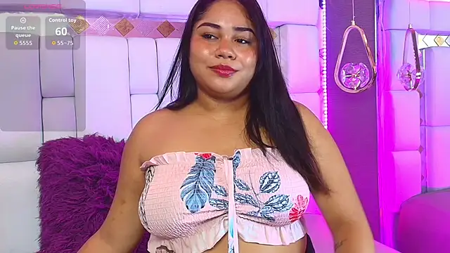 Aisha-Saadi online show from August 7, 1:17 pm