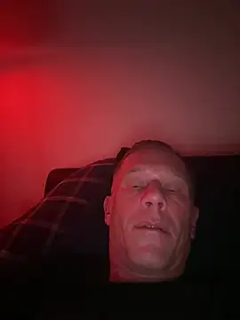 Snapshot of slaveboy2016@xh chatting on January 4, 1:42 am slaveboy2016xh online show from January 4, 1:42 am