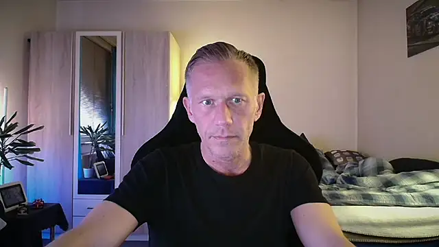 Snapshot of slaveboy2016@xh chatting on May 29, 6:14 pm slaveboy2016xh online show from May 29, 6:14 pm