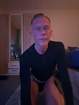 Snapshot of slaveboy2016@xh chatting on February 26, 11:52 pm slaveboy2016xh online show from February 26, 11:52 pm