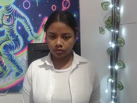 lau sofia21 online show from August 8, 12:45 pm