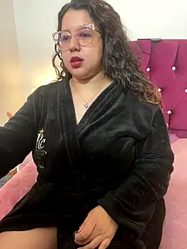 Snapshot of shara_ chatting on October 29, 4:17 pm shara online show from October 29, 4:17 pm