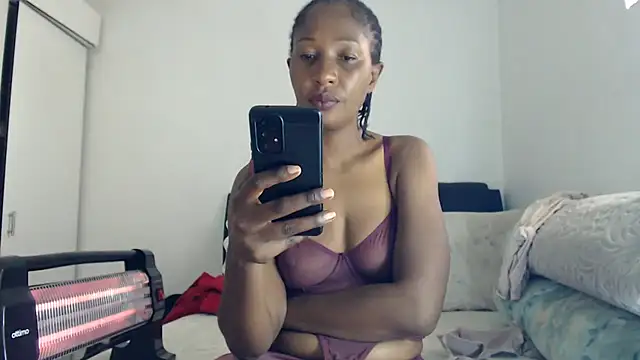 Snapshot of leanna23 chatting on July 6, 11:39 am leanna23 online show from July 6, 11:39 am