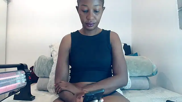 Snapshot of leanna23 chatting on June 10, 1:29 am leanna23 online show from June 10, 1:29 am