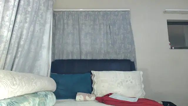 leanna23 online show from February 21, 2:46 am