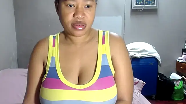 BigAreola26 online show from June 7, 7:02 am
