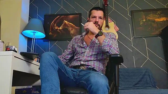 ChrisKox online show from October 20, 4:14 am