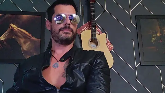 ChrisKox online show from March 1, 7:36 pm