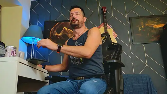 ChrisKox online show from October 12, 9:49 pm