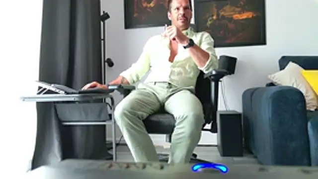 ChrisKox online show from June 30, 6:46 am