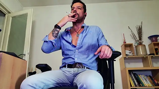 ChrisKox online show from April 17, 2:25 am