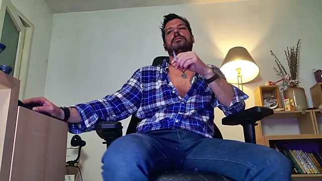 ChrisKox online show from May 5, 12:46 am