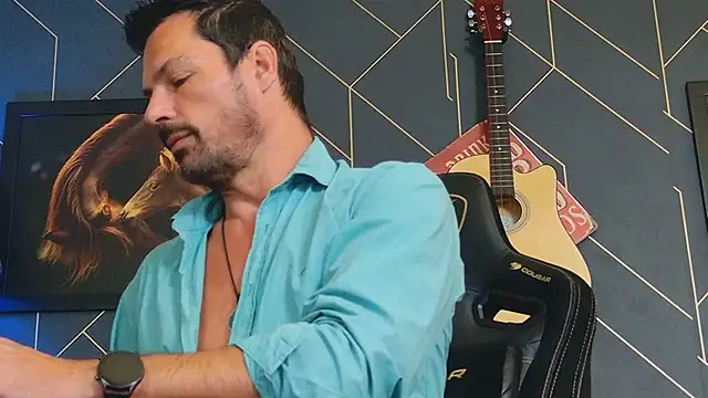 ChrisKox online show from October 3, 8:16 am