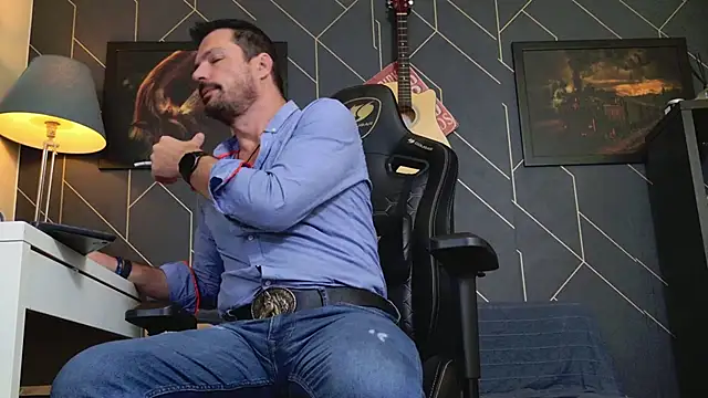 ChrisKox online show from November 1, 6:08 am