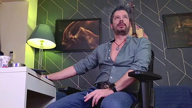 ChrisKox online show from January 18, 3:26 pm