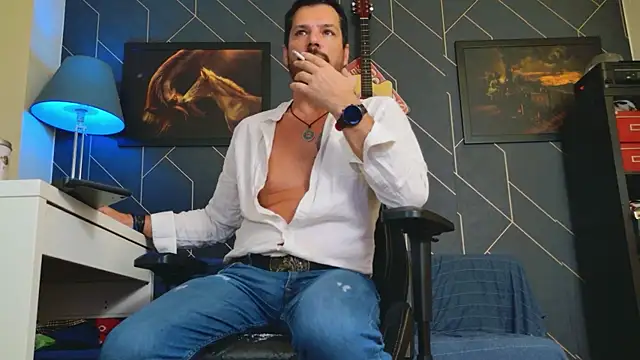 ChrisKox online show from October 9, 5:02 pm