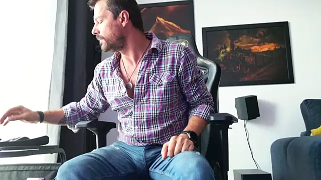 ChrisKox online show from June 15, 4:56 am