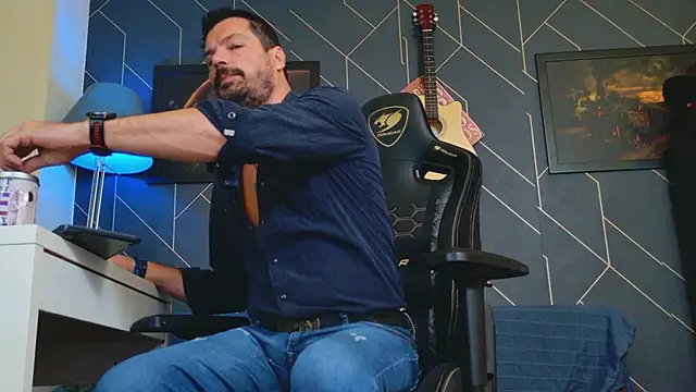 ChrisKox online show from September 13, 3:06 am