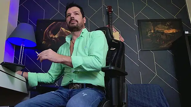 ChrisKox online show from November 28, 5:18 am