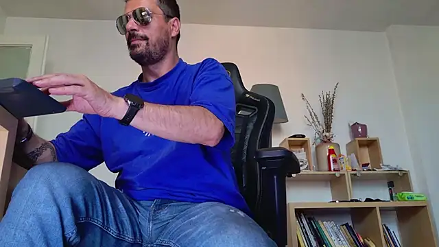 ChrisKox online show from May 26, 5:11 pm