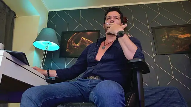 ChrisKox online show from March 16, 9:39 pm