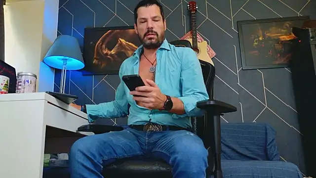 ChrisKox online show from September 18, 7:00 am