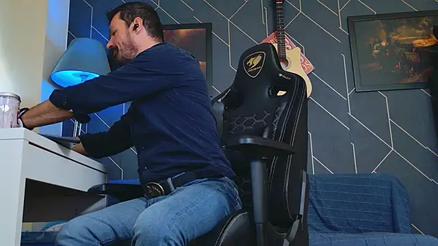 ChrisKox online show from September 21, 6:51 am