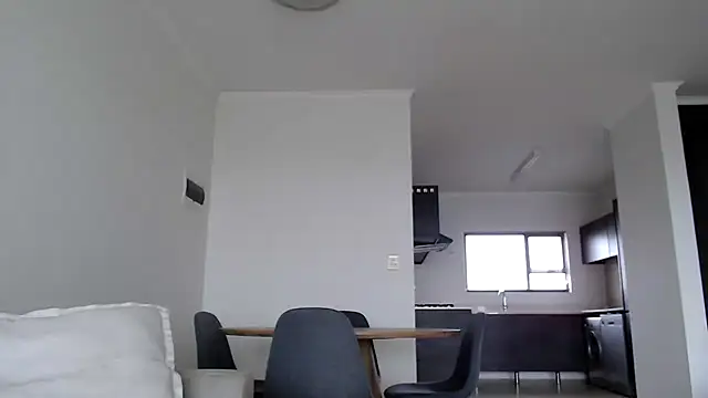 xBUSTY CANDYx online show from April 14, 8:30 am