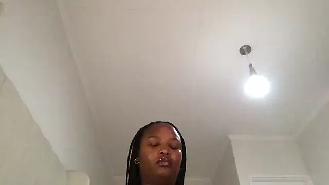 xBUSTY CANDYx online show from February 28, 3:44 pm