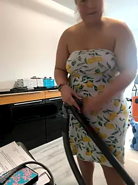 BootyLola online show from November 10, 9:14 am