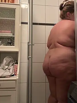 BootyLola online show from November 9, 7:56 am