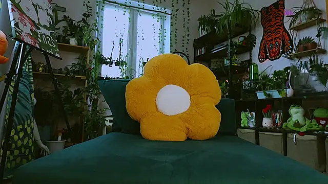 Dead Butterfly online show from June 4, 12:54 pm
