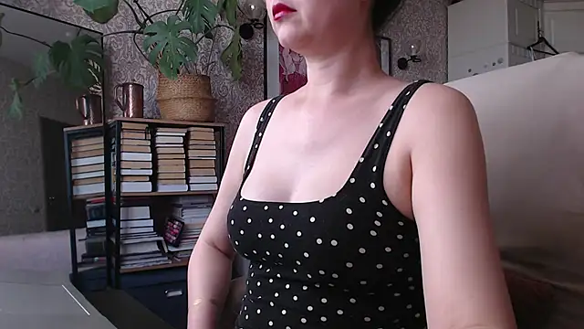 Koreanowner online show from June 12, 3:43 pm