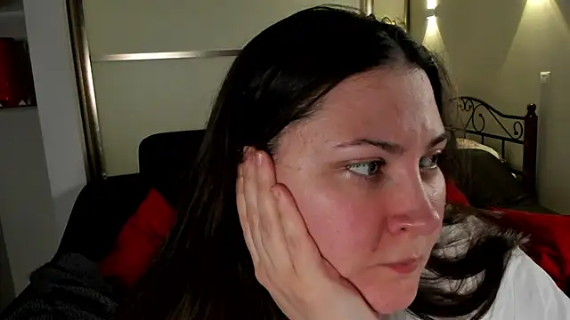 Snapshot of MarySwon chatting on March 3, 3:05 am MarySwon online show from March 3, 3:05 am