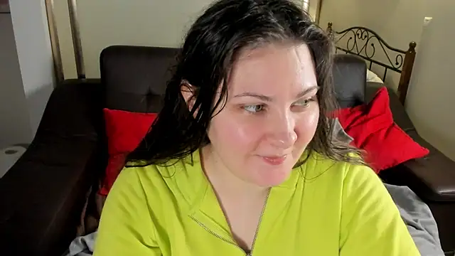 Snapshot of MarySwon chatting on January 4, 1:21 pm MarySwon online show from January 4, 1:21 pm