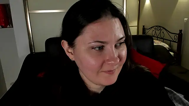 Snapshot of MarySwon chatting on February 18, 5:31 pm MarySwon online show from February 18, 5:31 pm