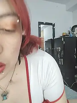 Snapshot of Natashayuu chatting on June 21, 6:57 pm Natashayuu online show from June 21, 6:57 pm