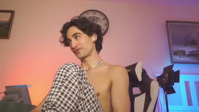 AlanDeNavarre online show from March 5, 3:51 am