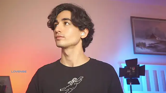 AlanDeNavarre online show from March 3, 9:05 pm