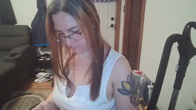 Snapshot of SweetAriesXO chatting on February 12, 1:44 pm SweetAriesXO online show from February 12, 1:44 pm