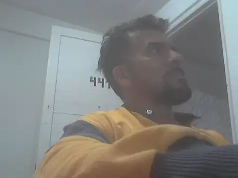 Snapshot of el_principe_hot chatting on October 31, 3:03 am el principe hot online show from October 31, 3:03 am