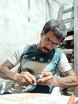 Snapshot of el_principe_hot chatting on March 1, 4:47 am el principe hot online show from March 1, 4:47 am